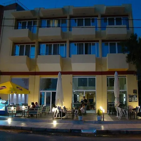 Maravellia מלון דירות 2*