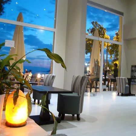 Maravellia Aparthotel 2*
